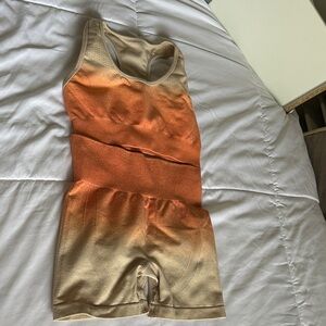 SHEIN Women's Gradient Orange and Tan Bike Shorts and sports bra set